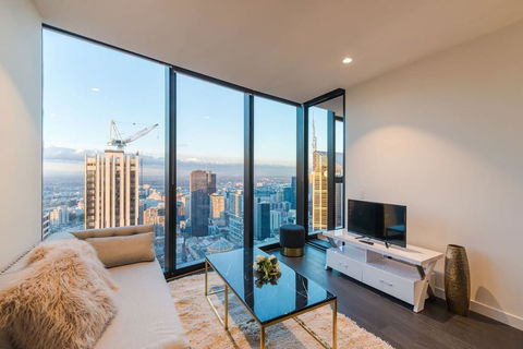 EQ Tower Luxury 2 Bedroom Skyline CBD Apartment - Accommodation Port Hedland 2