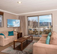 Erulisse-Spacious townhouse with magical lake views - Accommodation Port Hedland