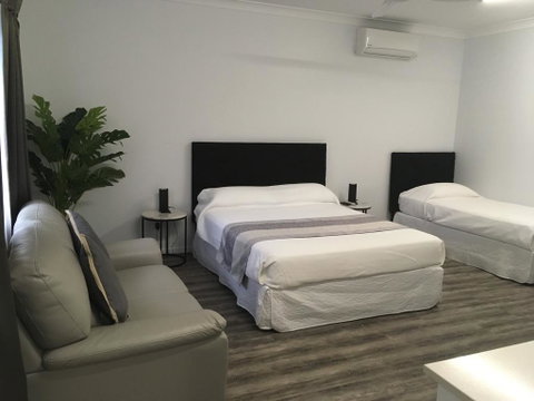 Escape On Lake - Accommodation Port Hedland 3