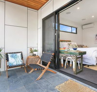 Eternity 141 - Room with private bathroom balcony bed  breakfast - Accommodation Port Hedland