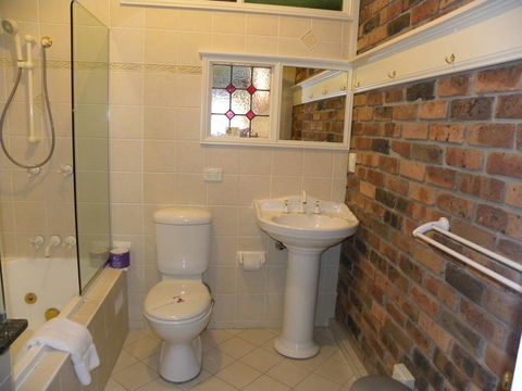 Ettalong Beach Tourist Resort - Accommodation Port Hedland 1