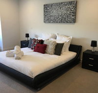 Executive Mansion Spring Racing Melbourne Cup - Accommodation Port Hedland