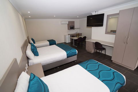 Exies Bagtown - Accommodation Port Hedland 0