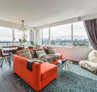 Exquisite 2 bed apartment with beach  city views - Accommodation Port Hedland