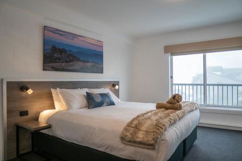 Falls Creek Hotel - Accommodation Port Hedland 1