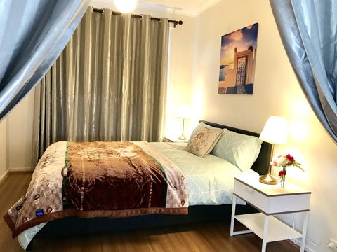 Family Home In Prime Location Melbourne - Accommodation Port Hedland 0