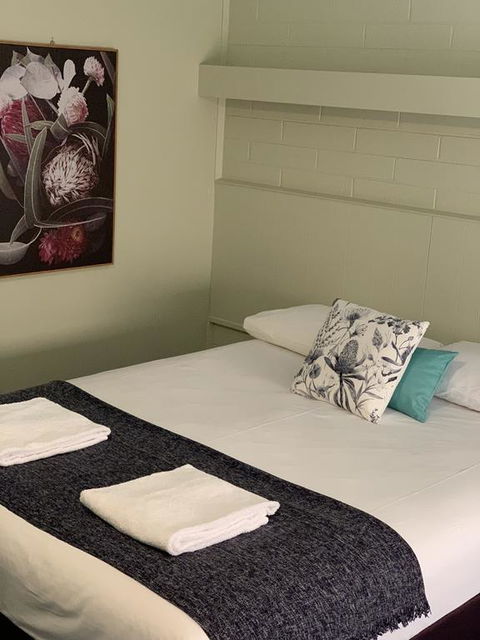 Finley Country Club Hotel Motel - Accommodation Port Hedland 1