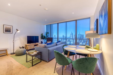 Flying Views Over The CBD, Free Parking, Pool, Sauna, Wifi - Accommodation Port Hedland 2