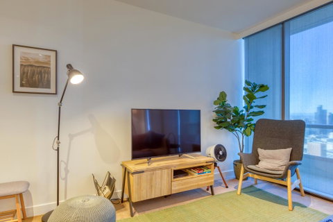 Flying Views Over The CBD, Free Parking, Pool, Sauna, Wifi - Accommodation Port Hedland 3
