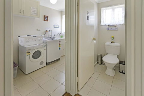 Four Sisters - Beachside Holiday - Accommodation Port Hedland 2