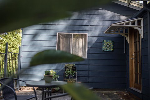 Funky Flat On Acreage - Accommodation Port Hedland 0