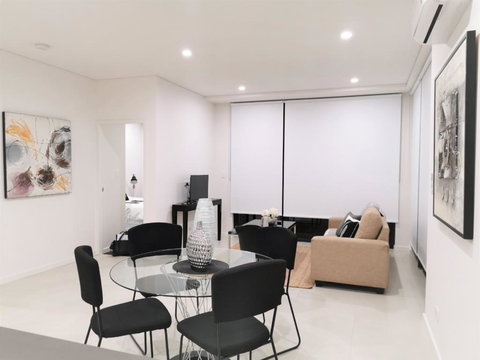G04 Courtyard Apartment - Accommodation Port Hedland 2
