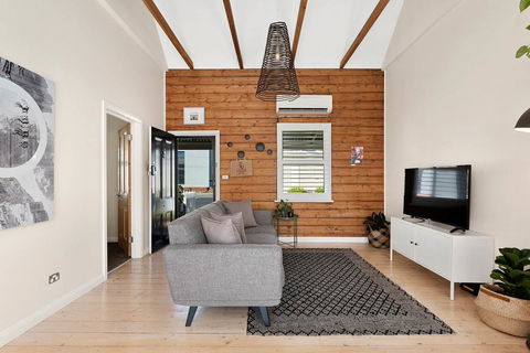 Geelong West Miner's Cottage - Accommodation Port Hedland 1