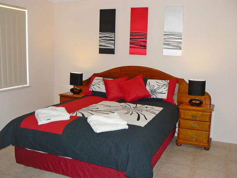 Geraldton Luxury Vacation Home - Accommodation Port Hedland 0