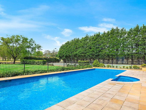 Gerron Park - Country Luxe, Tennis Court And Pool - Accommodation Port Hedland 2