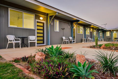 Getaway Villas Unit 38-3 - 1 Bedroom Self-Contained Accommodation - Accommodation Port Hedland 1