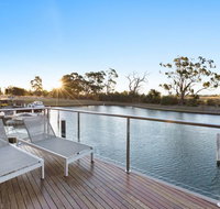 Gippsland Lakehouse A - Canal frontage - Accommodation Port Hedland
