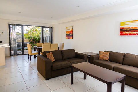 Gladstone Heights Executive Apartments - Accommodation Port Hedland 1