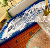 Glenway House Spa Oasis Rockingham - Accommodation Port Hedland
