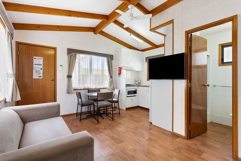 Goulburn South Caravan Park - Accommodation Port Hedland 0