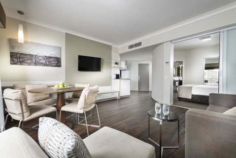 Grand Hotel And Apartments Townsville - Accommodation Port Hedland 3