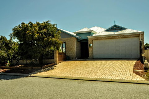 Halls Head Holiday Home - Accommodation Port Hedland 1