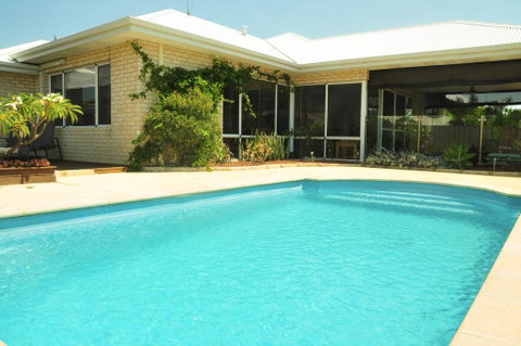 Halls Head Holiday Home - Accommodation Port Hedland 0