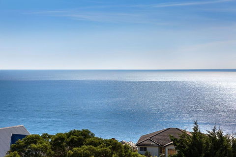 Hampton's Retreat Family Friendly, Water Views, Close To Beach With Heated Pool - Accommodation Port Hedland 1