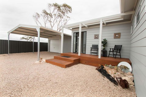 Happy Hours - Accommodation Port Hedland 1