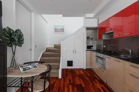 Heart Of Sandringham Apartment By Ready Set Host - Accommodation Port Hedland 2