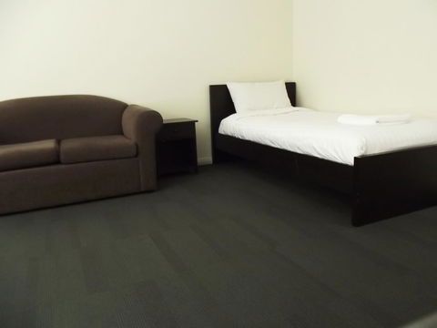 Heyfield Railway Hotel - Accommodation Port Hedland 2