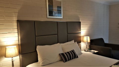 Hibiscus Lakeside Motel - Accommodation Port Hedland 2