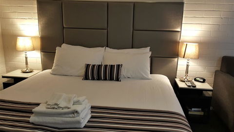 Hibiscus Lakeside Motel - Accommodation Port Hedland 3