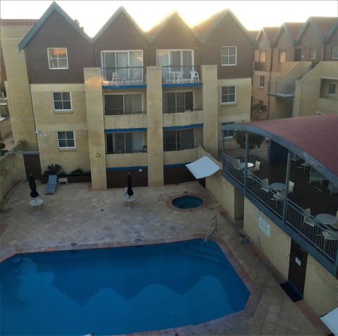 Hillarys Executive Apartment - Accommodation Port Hedland 0