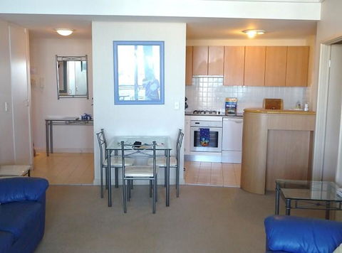 Homebush Bay Self-Contained Modern Two-Bedroom Apartments (BEN) - Accommodation Port Hedland 3