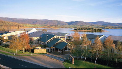 Horizons 418 - Lake Jindabyne Waterfront - Accommodation Port Hedland 0
