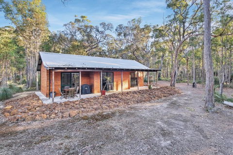 Island Brook Estate Winery And Chalets - Accommodation Port Hedland 1