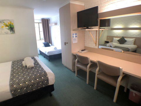 Jacaranda Place Motor Inn - Accommodation Port Hedland 1