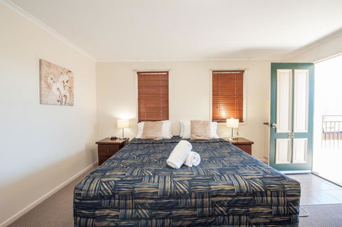 Jacaranda Place Motor Inn - Accommodation Port Hedland 0