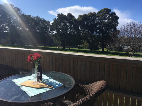 Jacaranda Retreat. Refreshing, Recharge, Relax ! - Accommodation Port Hedland 0