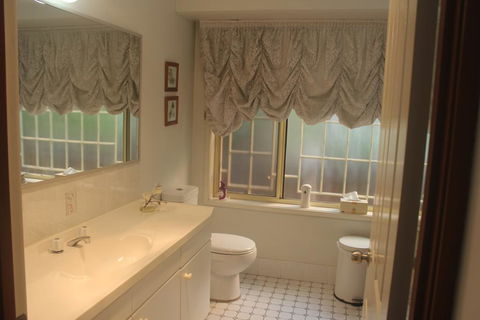 JOHN HUNTER B&B - Accommodation Port Hedland 1
