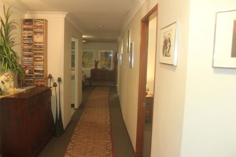 JOHN HUNTER B&B - Accommodation Port Hedland 0