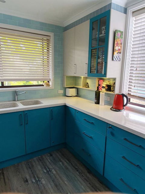 JUST-4-YOU! Amazing Sea Views, WIFI, Fullly Air-conditioned, King Bed - Accommodation Port Hedland 2