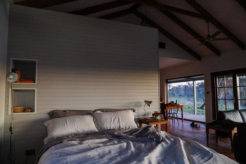 Kestrel Nest EcoHut - Accommodation Port Hedland 2