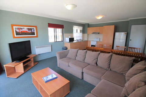 Kirwan Apartment 18 - Large Jindabyne Apartment - Accommodation Port Hedland 3