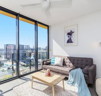 KOZYGURU FORTITUDE VALLEY AMAZING VIEW 2BED APT  FREE PARKING QFV010 - Accommodation Port Hedland