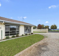 Lake Escape on Pool Avenue - Accommodation Port Hedland