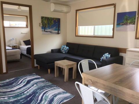 Lakes Jakaranda Holiday Units - Accommodation Port Hedland 1