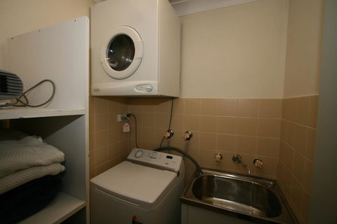 Lakeside 3/37 Cobbon Crescent - Accommodation Port Hedland 2