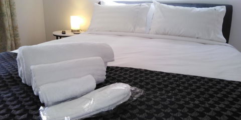 Lakeside Retreat & Business - Accommodation Port Hedland 2
